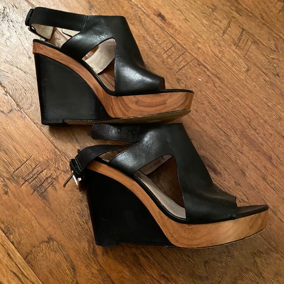 Michael Kors Wedges - Picture 2 of 4